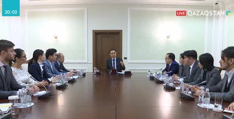 Мемлекеттік хатшы Бақытжан Сағынтаев жастармен кездесті