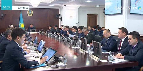 Жалақы жыл сайын инфляция деңгейінде көбейтілуі керек - Бердібек Сапарбаев