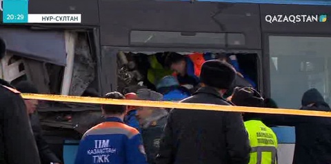 Елордадағы қоғамдық көліктер апаты: Автобус жүргізушісінің жүрегі тоқтап қалған