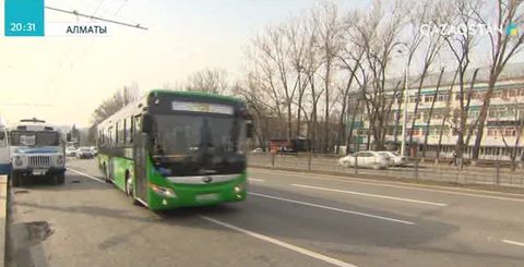 Алматыда қоғамдық көлік жүргізушілерінің айлығы енді қанша сағат жұмыс істегендеріне байланысты төленеді