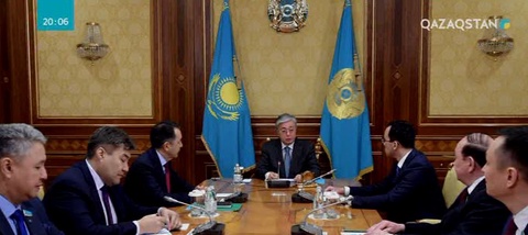 Президент бірнеше партия жетекшілерімен кездесті