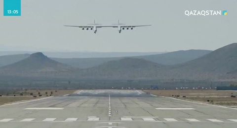 Ең үлкен ұшақ әуеге көтерілді