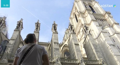 Париждің Нотр-Дам соборына іргелес аудандары туристер үшін ашылды