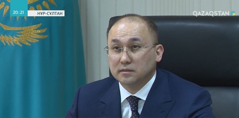 Дәурен Абаев Nur Otan партиясының қоғамдық қабылдауында азаматтарды қабылдады
