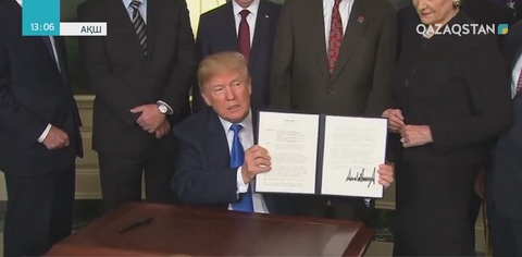 АҚШ президенті Дональд Трамп Қытай тауарларына тарифті арттыратынын мәлімдеді