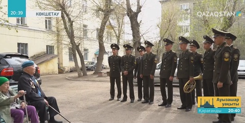 Көкшетау техникалық институтының курсанттары ардагерлерді құттықтады