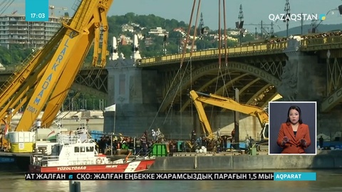 Венгрияда Дунай өзеніне батып кеткен туристік катер су астынан шығарылды