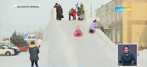 Қостанайда 12 жастағы қыз бала сырғанақтан құлап, қаза тапты 