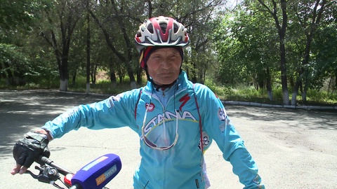 71 жастағы веломарафоншы Түгелбек Қасымұлы күніне 200 шақырым жол жүреді 