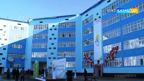 Кентау трасформатор зауытының қызметкерлеріне пәтер кілттері берілді