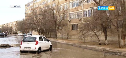 Ақтауда нөсер жаңбыр жұртты әбігерге түсірді