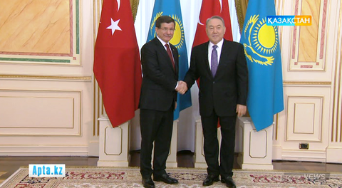 Н.Назарбаев: Қазақстан мен Түркия – саясатта стратегиялық серіктес, экономикада белсенді әріптес
