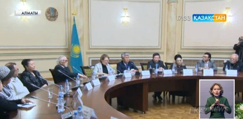 Арыстанбек Мұхамедиұлы зиялы қауым өкілдерімен кездесті