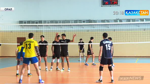 Оралда волейболдан жоғары лигадағы ерлер командалары арасында Қазақстан чемпионатының 4-тур ойындары өтуде