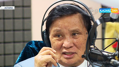 Жазушы Сәбит Досанов астаналық оқырмандарымен кездесті