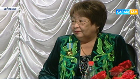 Ақын Ханбибі Есенқараева Ұлттық кітапханада оқырмандарымен кездесті