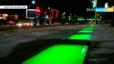 Шымкенттің орталық көшелеріне жаяу жүргіншілерге арналған бағдаршамдар орнатыла бастады