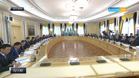 Нұрсұлтан Назарбаев Ақордада әкімдерді жинап, арнайы кеңес өткізді