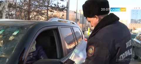 2017 жылдың 1 қаңтарынан бастап Жол-патрульдік полициясы көліктерді тоқтату үшін арнайы таяқшаларды қолданбайтын болады