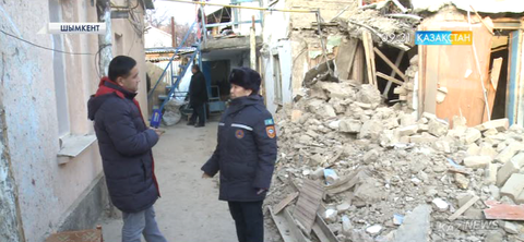 Шымкентте 2 қабатты тұрғын үй құлап, 1 адам қаза тапты