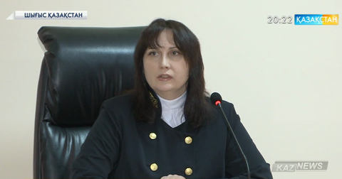 Өскеменде алаяқ сот залынан босатылды