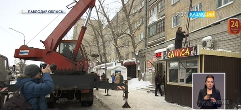 Павлодарда заңсыз сауда жасап келген 33 дүңгіршек қала сыртына шығарылды