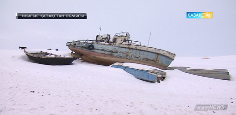 Зайсан көлін жағалаған халық балық аулай алмай отыр