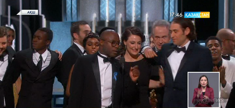 Лос-Анджелесте «Оскар» киножүлдесін табыстаушылар жеңімпаздарды шатастырды