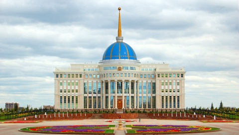Нұрсұлтан Назарбаев Франция президентіне көңіл айту жеделхатын жолдады