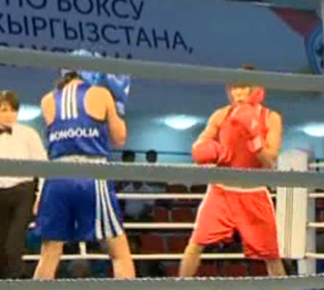 Бокстан әйелдер арасында халықаралық жарыс өтті  