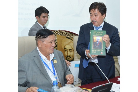Көрнекті жазушы Сәбит Досанов Махмұд Қашқари атындағы халықаралық сыйлықтың иегері атанды