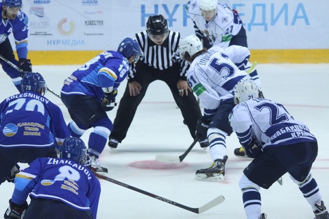 Казахстан сохранил 17-ю строчку рейтинга IIHF