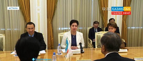 Гүлшара Әбдіқалықова Жапонияның Қазақстандағы Төтенше және өкілетті Елшісі Масаеси Камохарамен кездесті