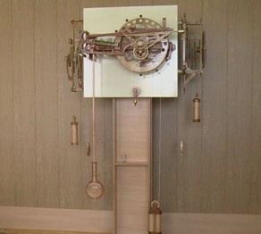 Қостанайлық шебер ағаштан механикалық сағат жасады