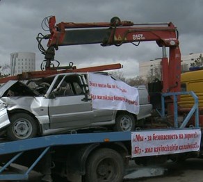 Астанада апатқа ұшыраған көліктердің легі сап түзеді