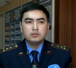 Полицейге пара ұсынған директор ұсталды