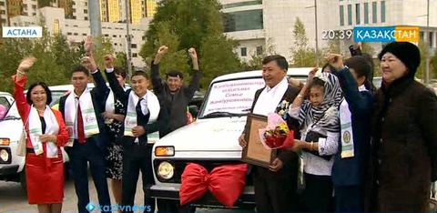 «Мерейлі отбасы» байқауының жеңімпаздарына көлік кілттері табыс етілді