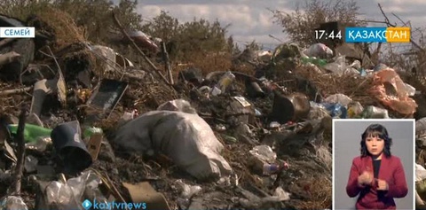 Семейде көшені қоқыстан тазарту мәселесі шешілмей келеді