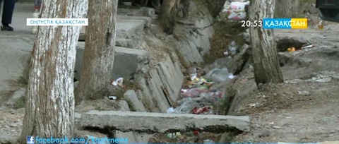 Қоқысқа толы арық тазарылмайды