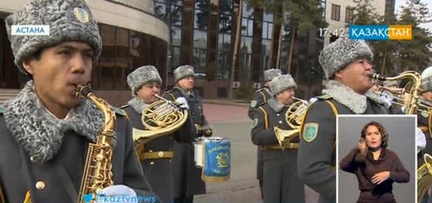 Елордада әскерилер маршы өтті