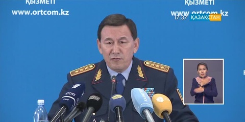 Полицейские допросили Аслана Саринжипова и Азата Перуашева