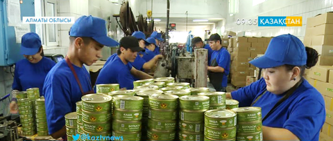 Алматылық кәсіпкер Гүлнәр Данилова басқаратын кәсіпорын консервіленген тағамдар мен шұжықтың 30-ға жуық түрін шығарады