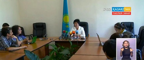 Балаларын терезеден лақтырып жіберген ана мен оның қызы жасанды демалу аппаратынан шығарылды