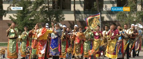 Елорда мерекесі жан-жақты тойлануда