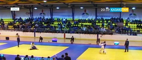 Оралда самбодан ел чемпионаты өтуде