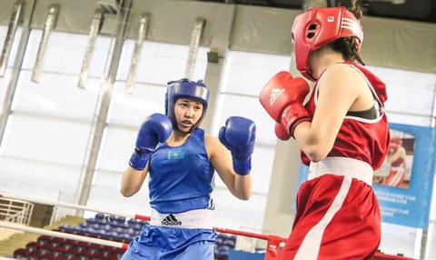 В Астане открылся чемпионат мира по боксу среди женщин