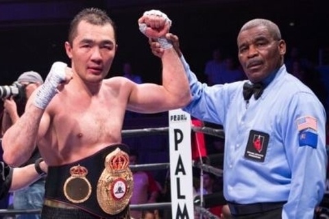 Шуменов нокаутировал Райта в десятом раунде и стал чемпионом мира WBA