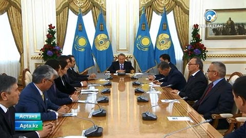 Саяси мемлекеттік қызметшілер Ақордада ант берді