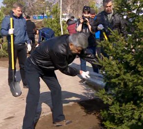 Ағаш егу күні аталып өтті (БЕЙНЕБАЯН)