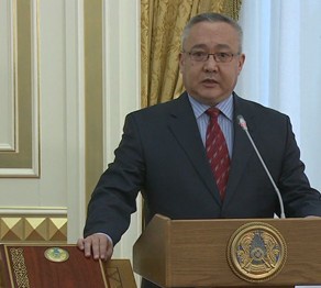 Саяси мемлекеттік қызметшілер Ақордада ант берді